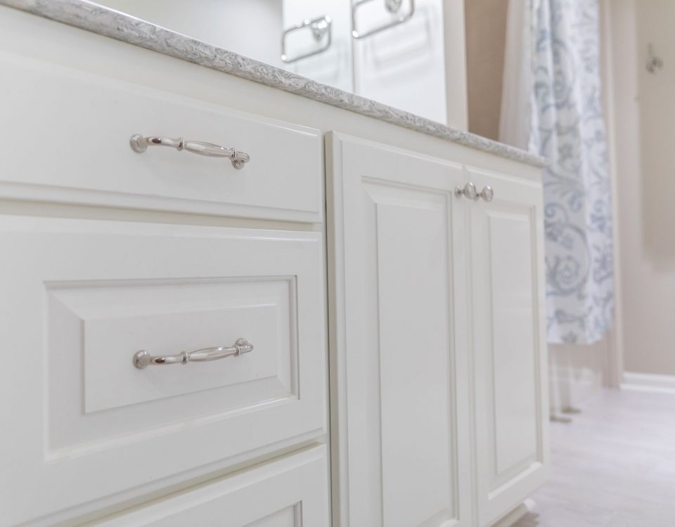 pulls and knobs on white cabinets